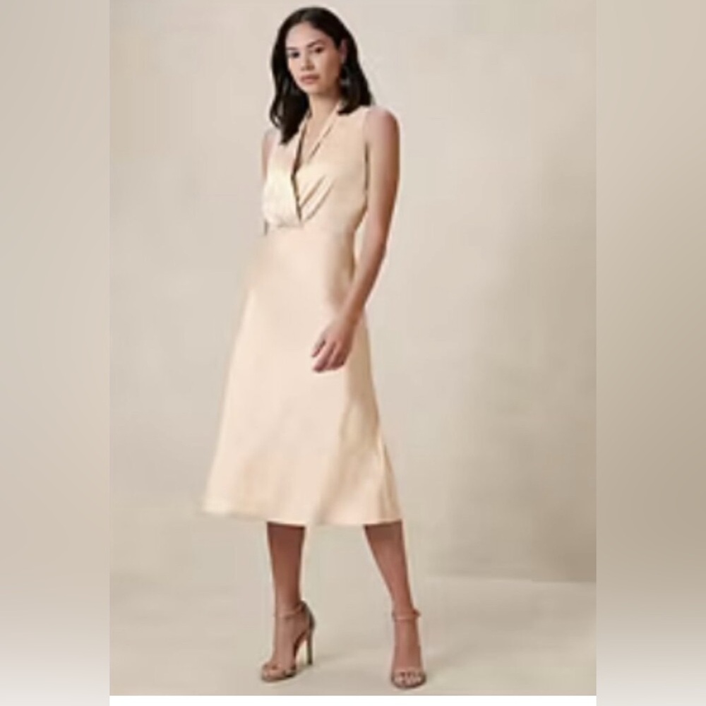 BANANA REPUBLIC SATIN V-NECK DRESS Sz 0 NWT